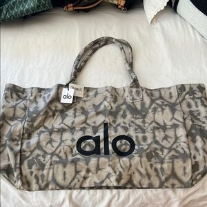 Alo Yoga Tote